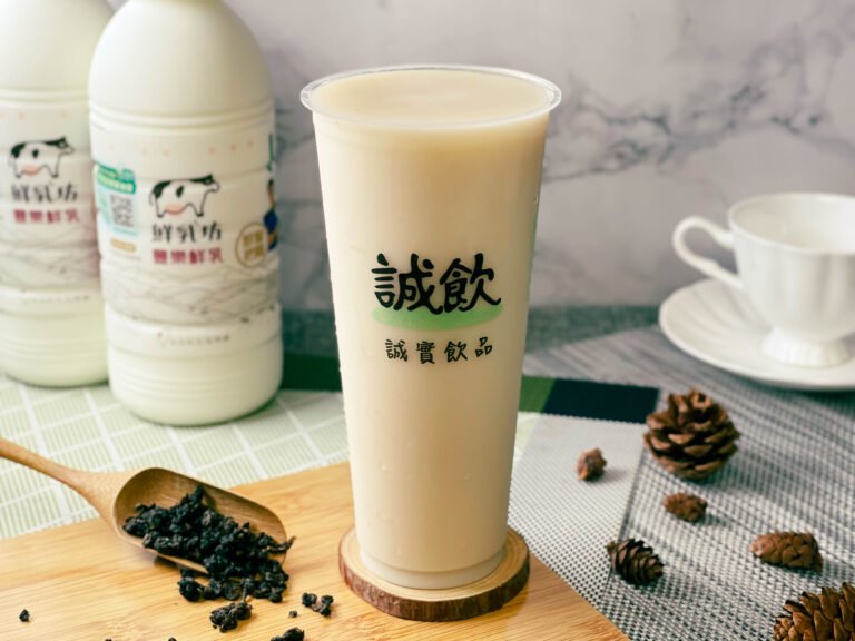 使用台灣純鮮乳的 誠飲 鮮乳翠玉綠茶